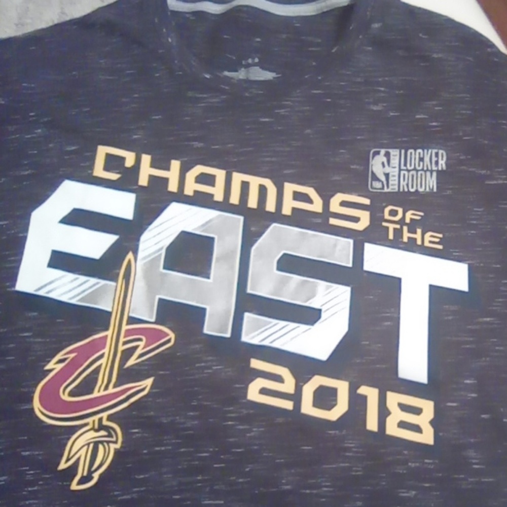 Cavs tshirt